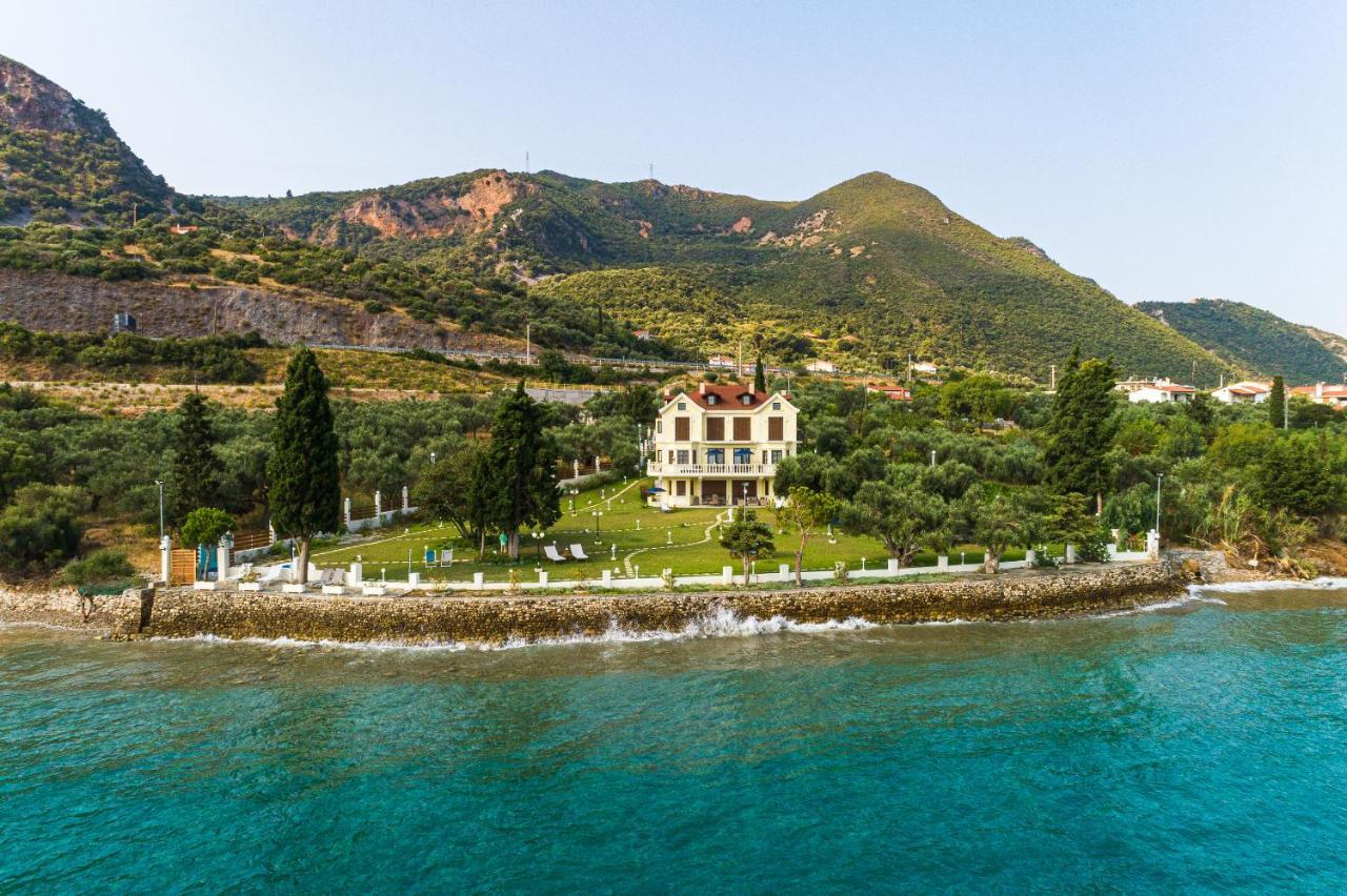 Villa Filoxenia - By The Sea - Up To 12 Guests Kato Rodini Exterior photo